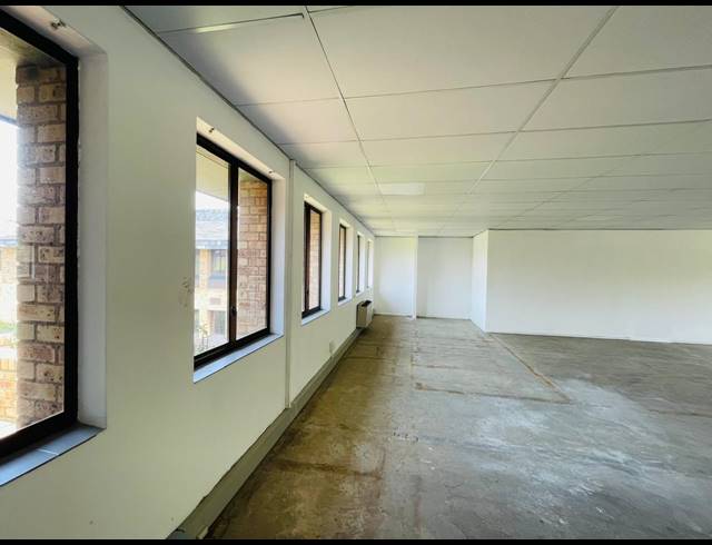 197M² OFFICE TO LET IN VORNA VALLEY